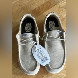 Hey Dude Wendy Rise Leo Women’s casual shoes size 11